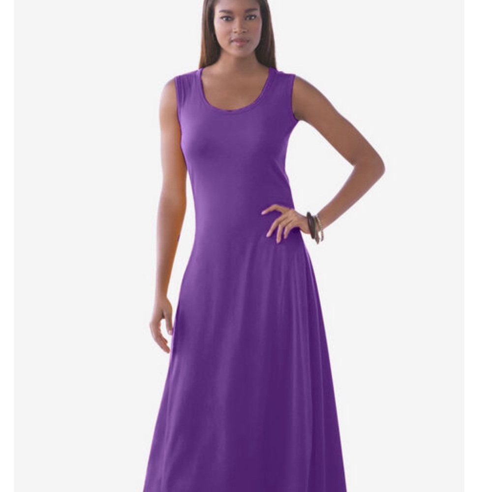 ‘ST’ Sleeveless Embroidered Dress (Plus)